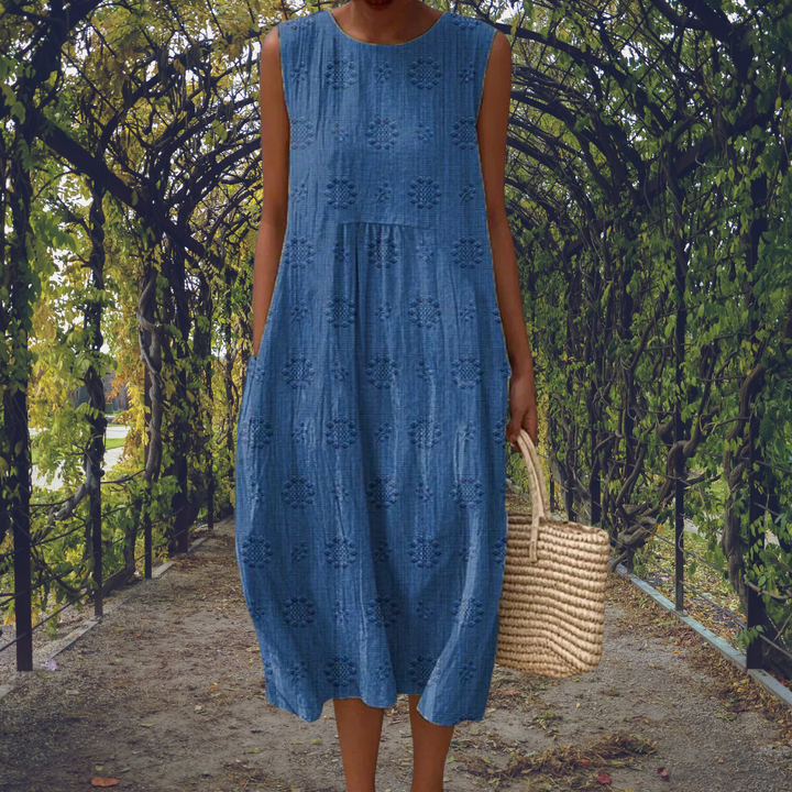 COURTNEY | Elegant Sleeveless Dress with Pockets