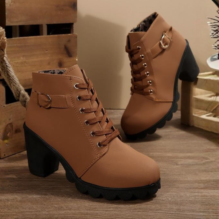 KATNI | Chunky Buckle Ankle Boots