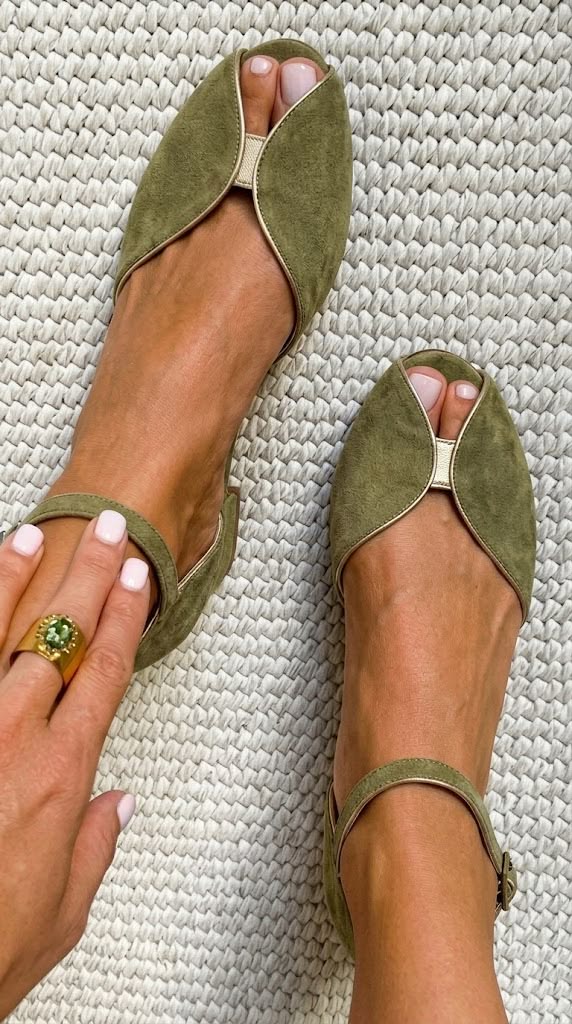 OLIVIA | Elegant Sage Sandals