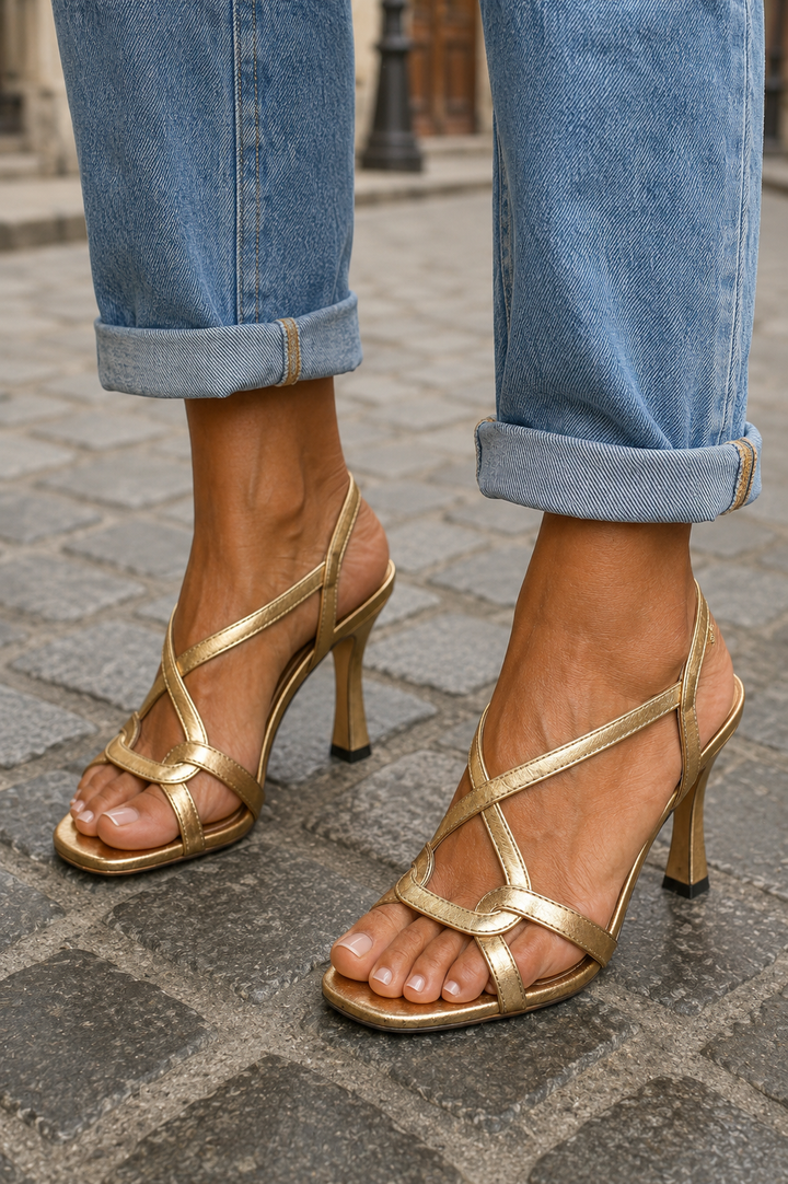 ELISABETTA | Golden Sandals Summer Charm